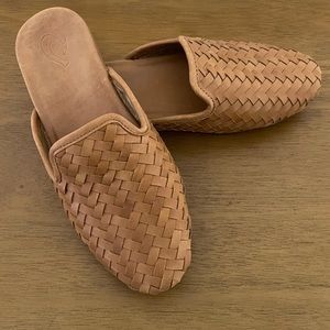 OluKai Mi’i Leather Mule